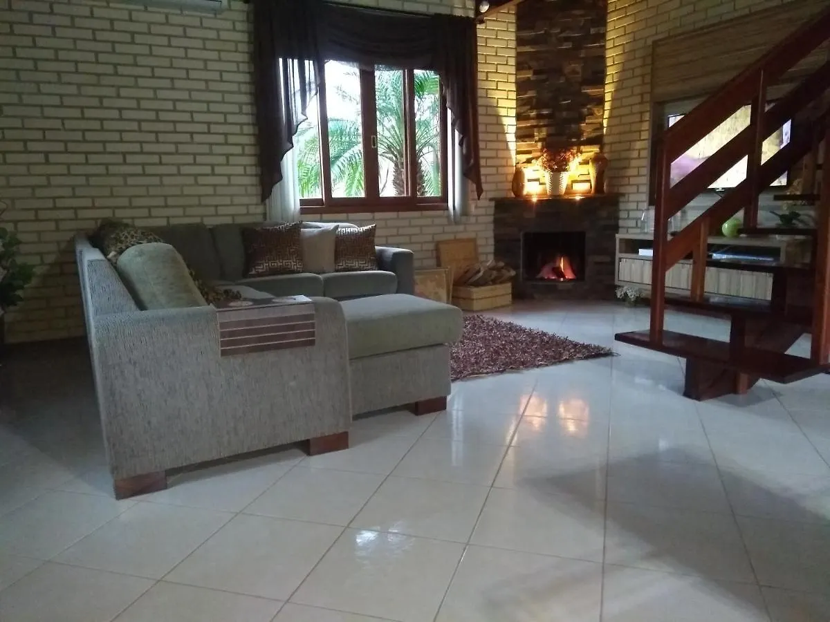 Alpesi faház Chale Do Tabuleiro Villa Águas Mornas Brazília